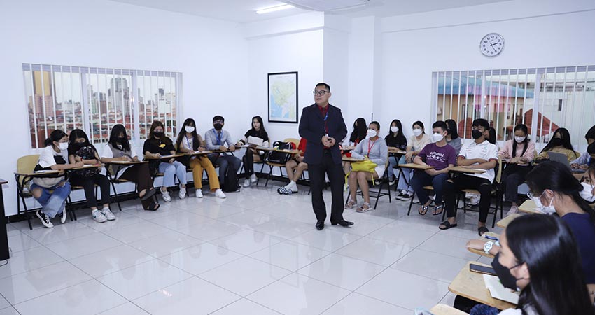Workshop on Presentation Skills and Speaking in front of an Audience for level 7b Students