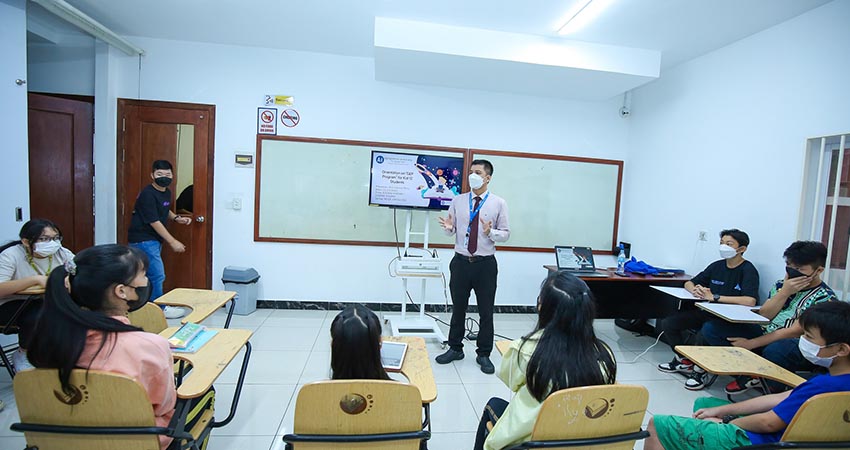 Workshop on “General English Program” for Level Kid 12 Students